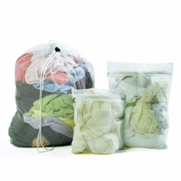 Mesh Laundry Bag with Secure Closing 1
